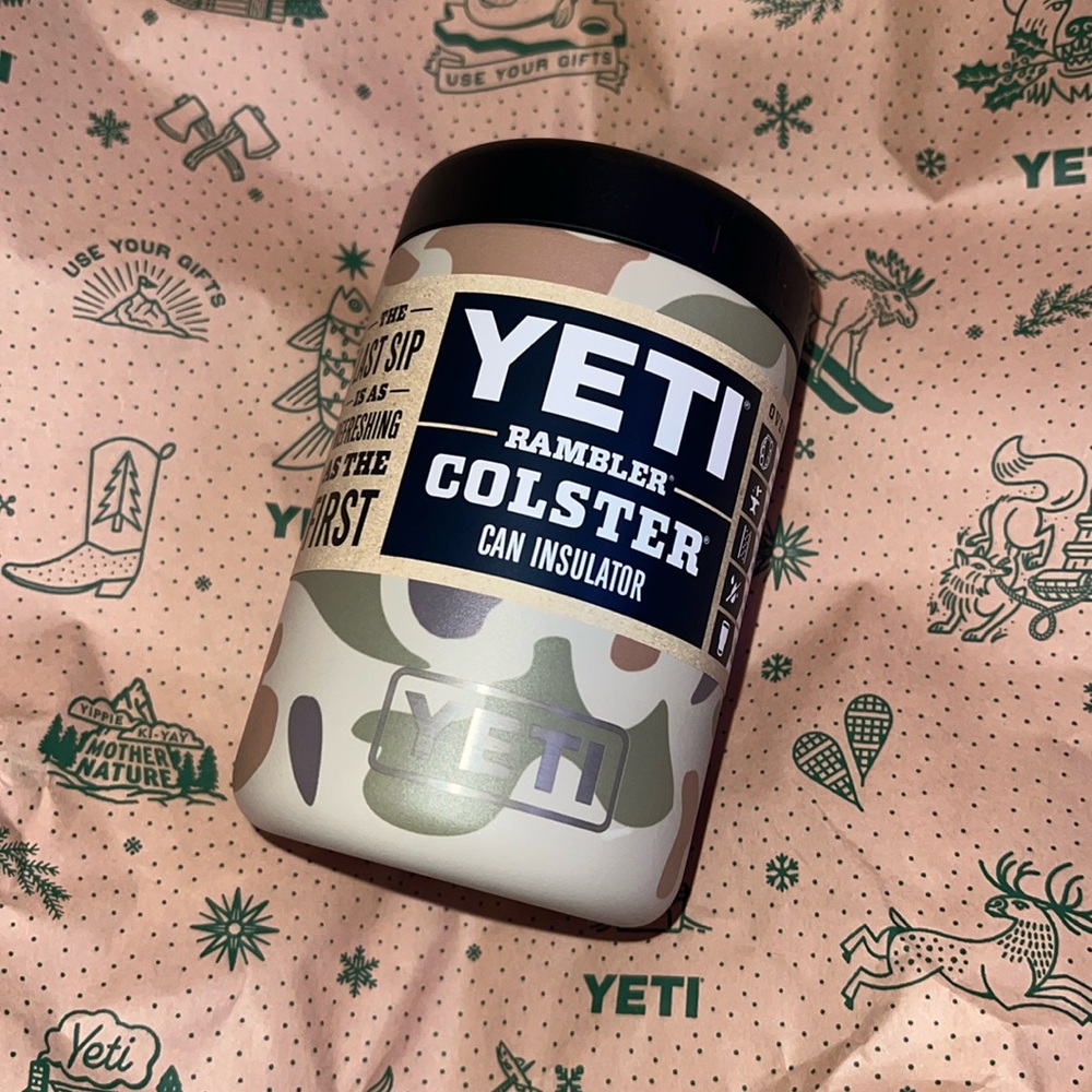 NWT Yeti Colster - Camo